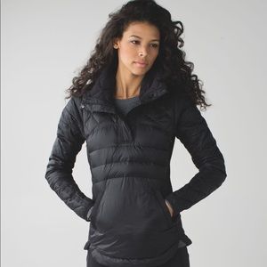 Lululemon down for a run pullover size 8